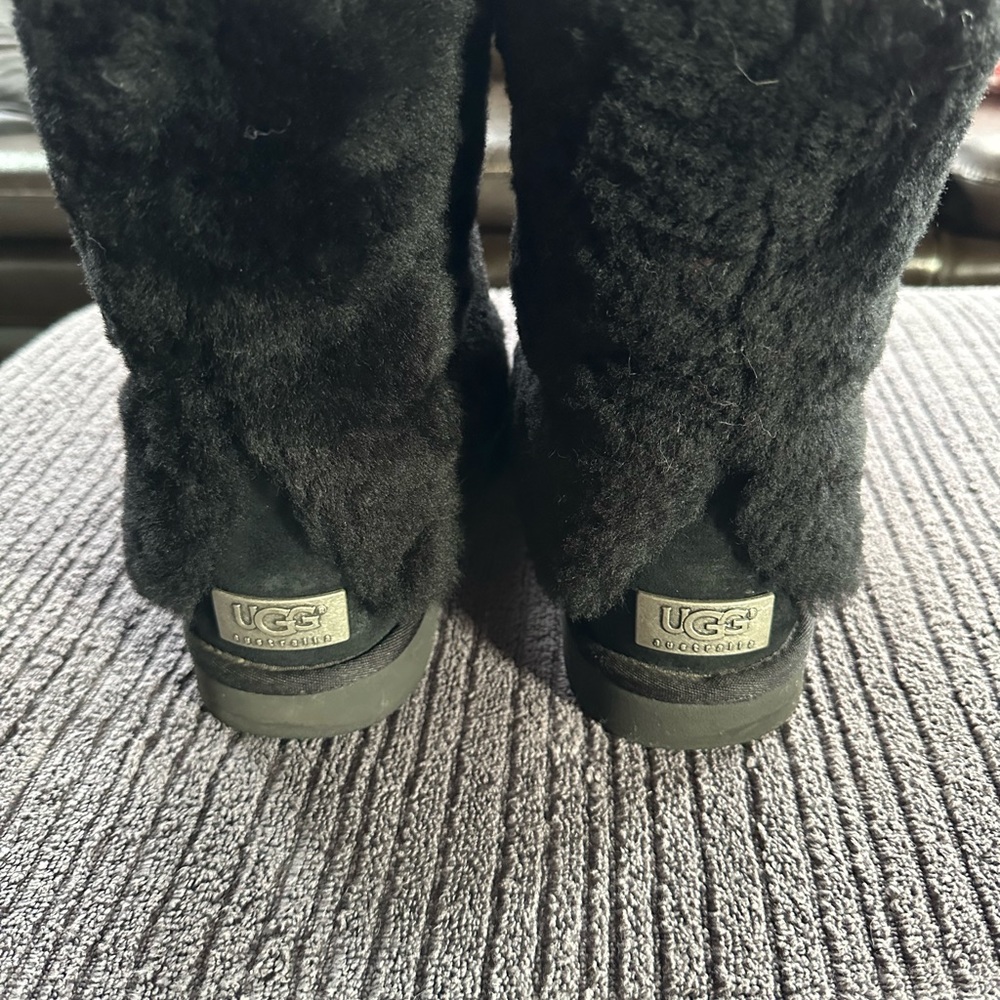 UGG Fur Boots Size 9M Black SUPER COMFORTABLE!